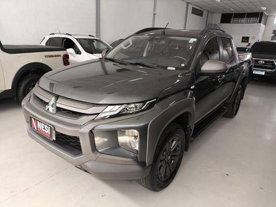 MITSUBISHI L200 TRITON 2.4 16V TURBO DIESEL SPORT OUTDOOR PLUS CD 4P 4X4 AUTOMÁTICO